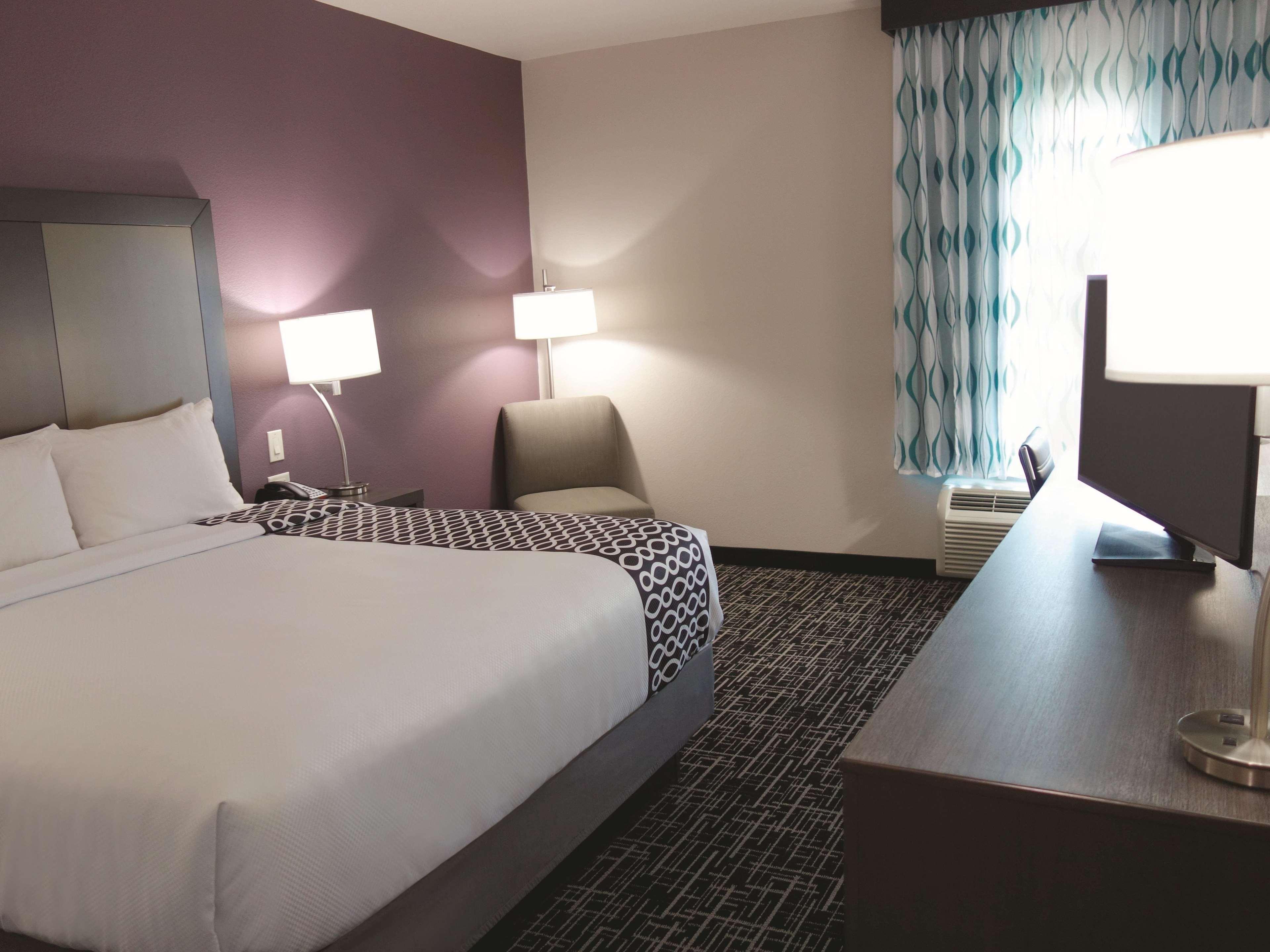 La Quinta By Wyndham Pampa Hotel Eksteriør billede