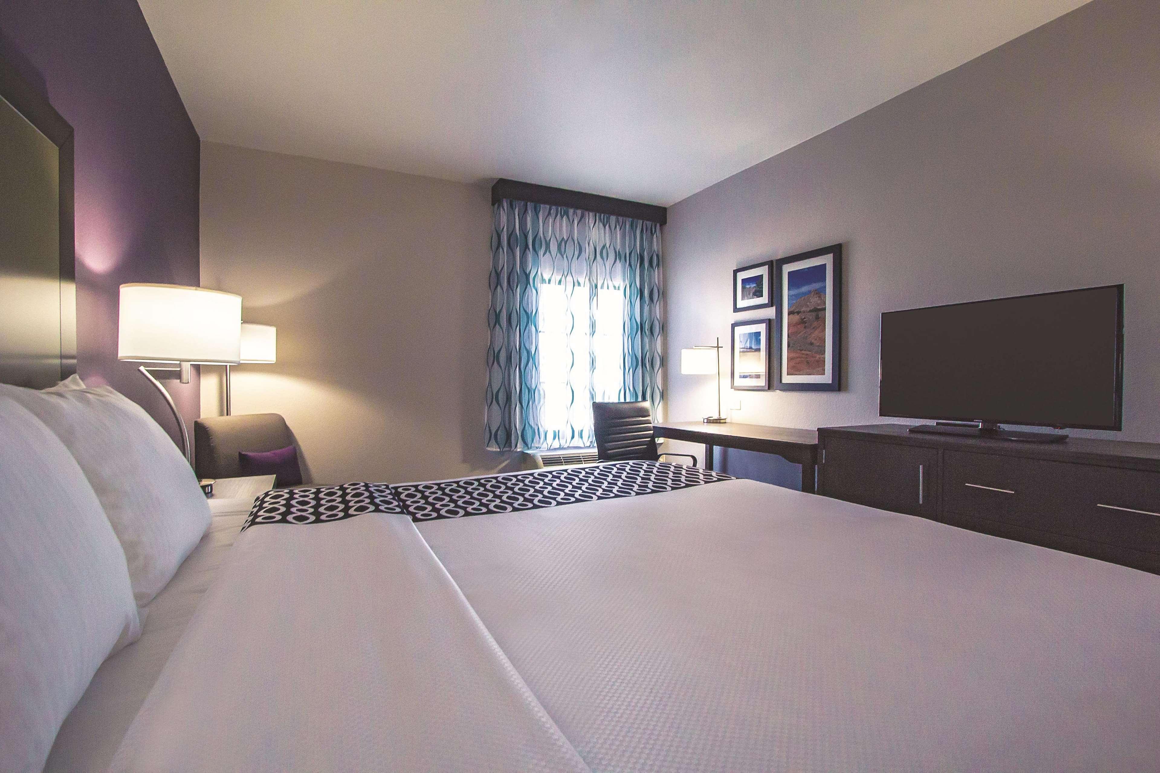 La Quinta By Wyndham Pampa Hotel Eksteriør billede