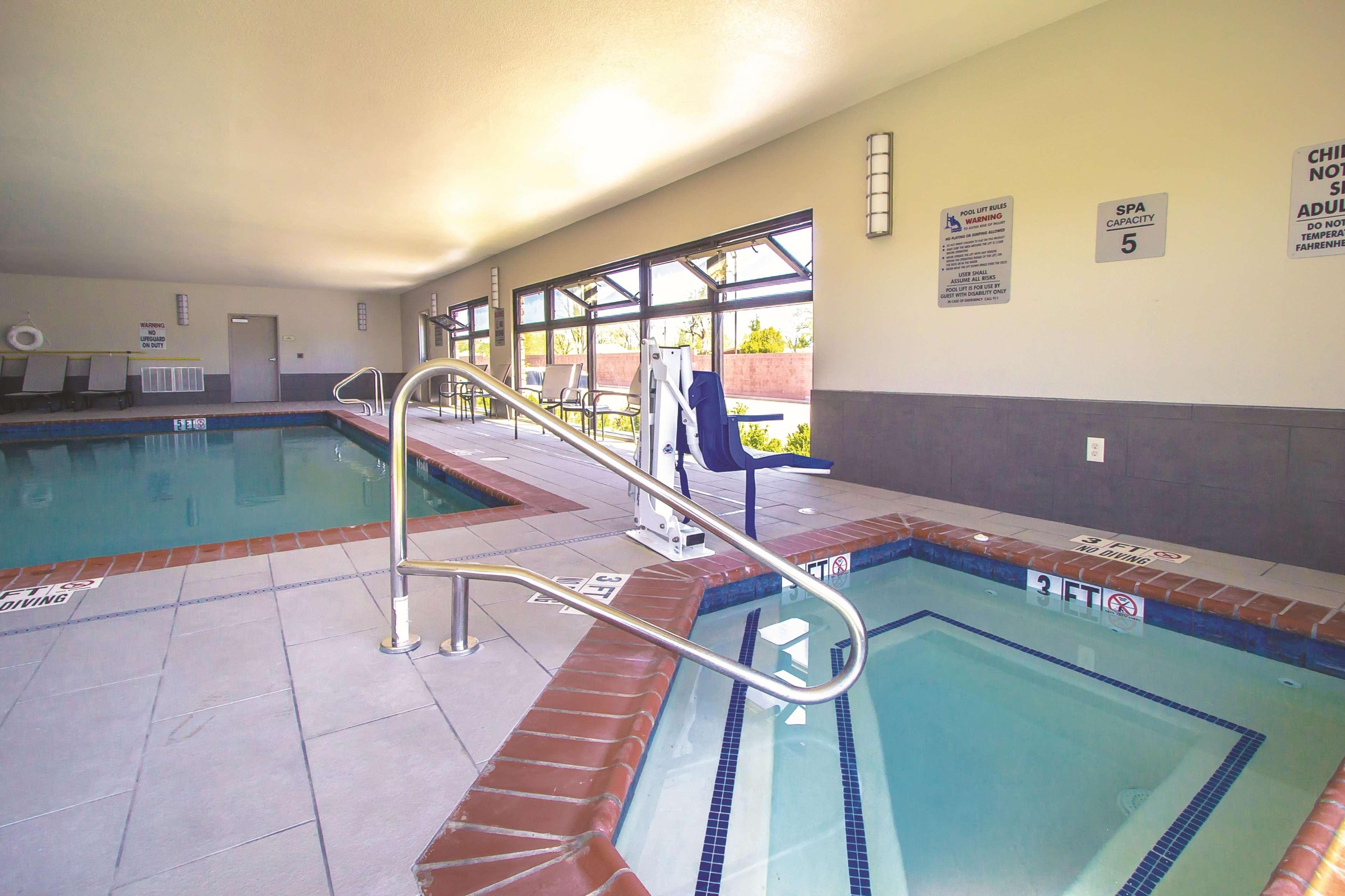 La Quinta By Wyndham Pampa Hotel Eksteriør billede