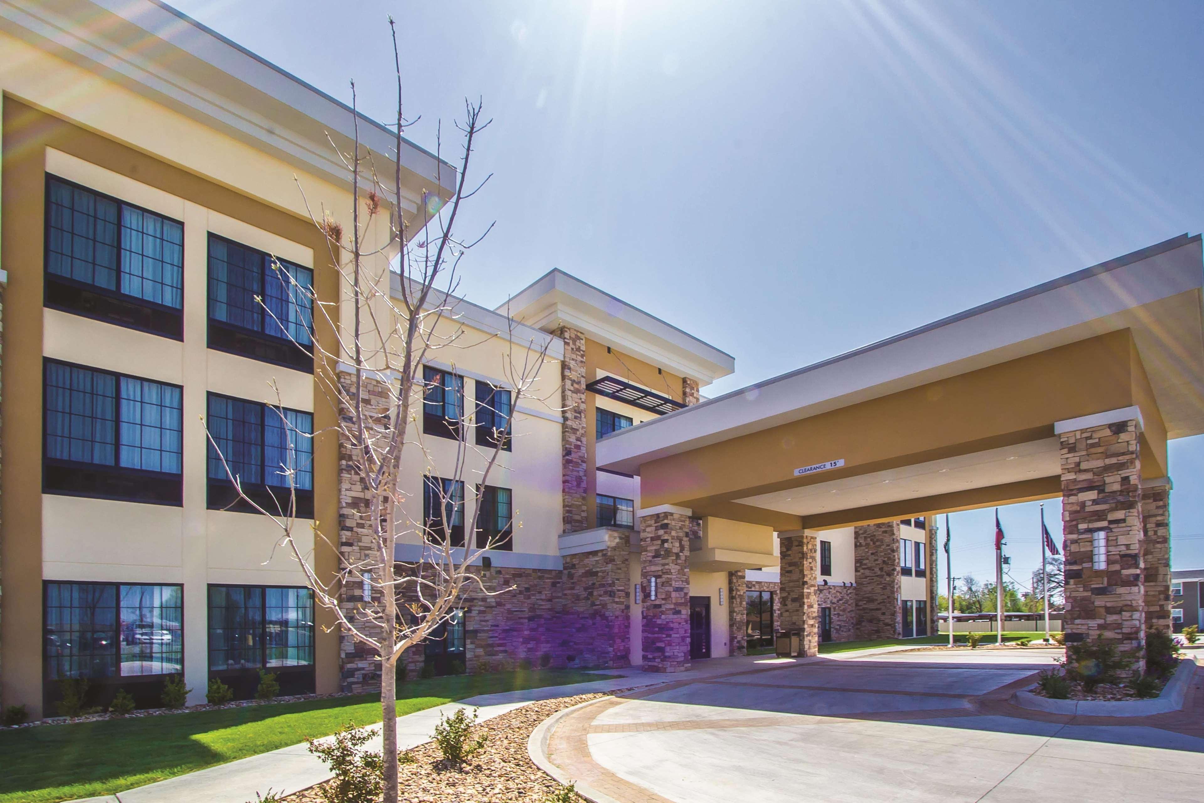 La Quinta By Wyndham Pampa Hotel Eksteriør billede