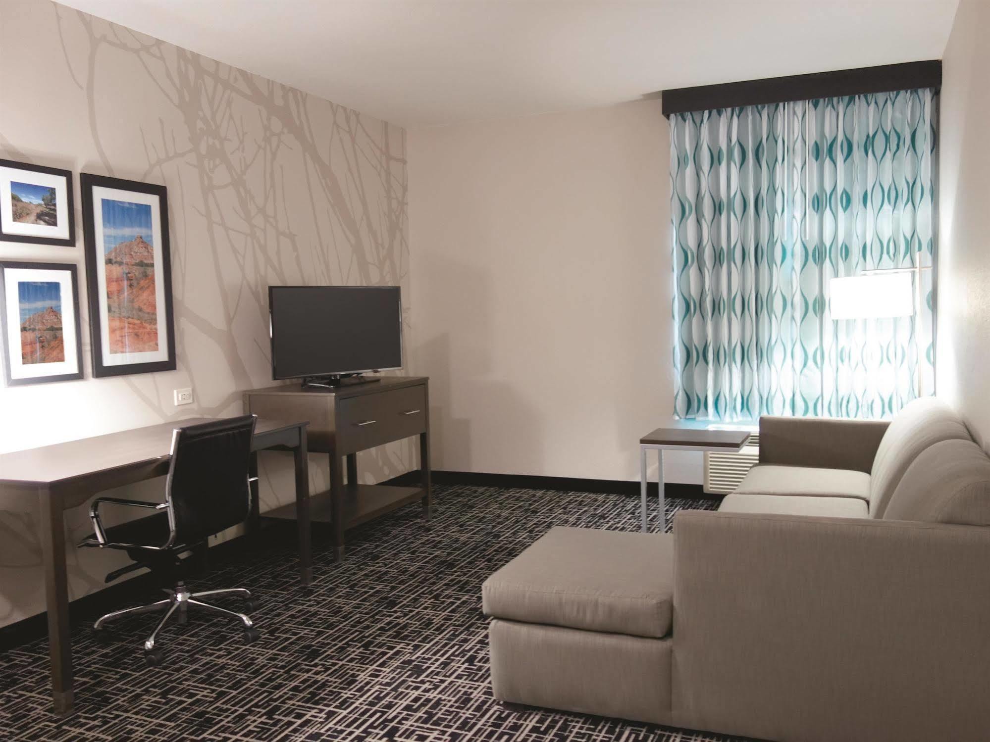 La Quinta By Wyndham Pampa Hotel Eksteriør billede