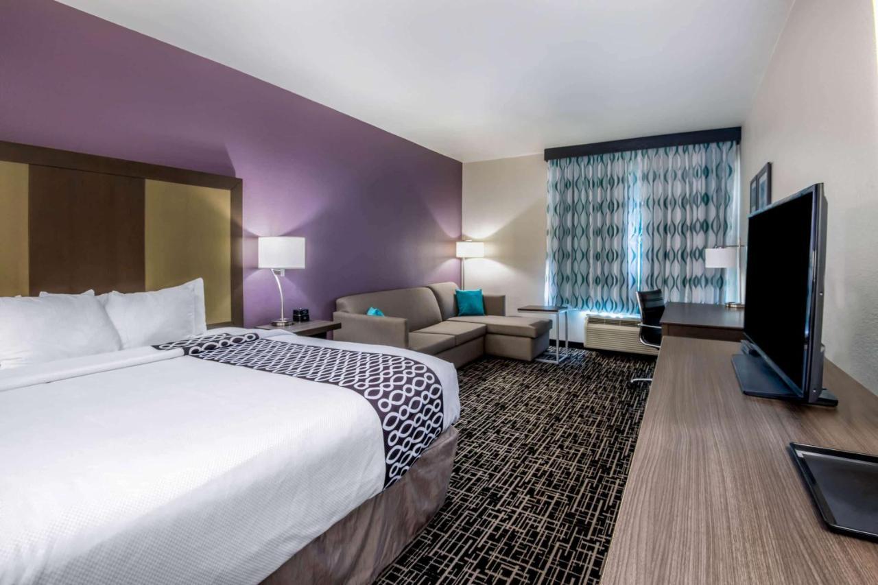 La Quinta By Wyndham Pampa Hotel Eksteriør billede
